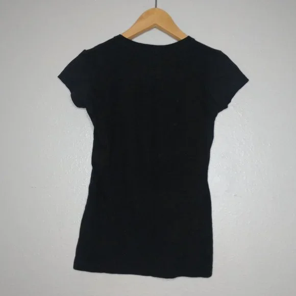 Black Butler Womens Small Black Anime Couple Short Sleeve Graphic Shirt Manga - Picture 4 of 5